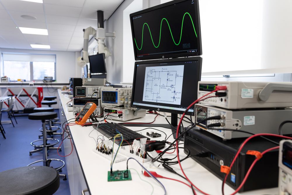 Computer Science and Electronic Engineering BSc (Hons) lab facilities